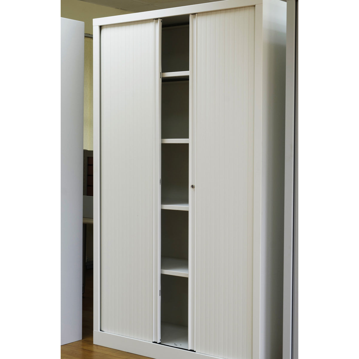 Armoire à rideaux 198x120x43 cm